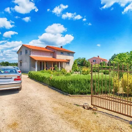 Vladimir 1427 Appartement Loborika
